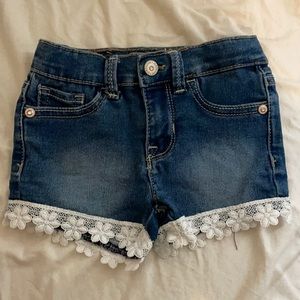 Jordache 2T short with lace